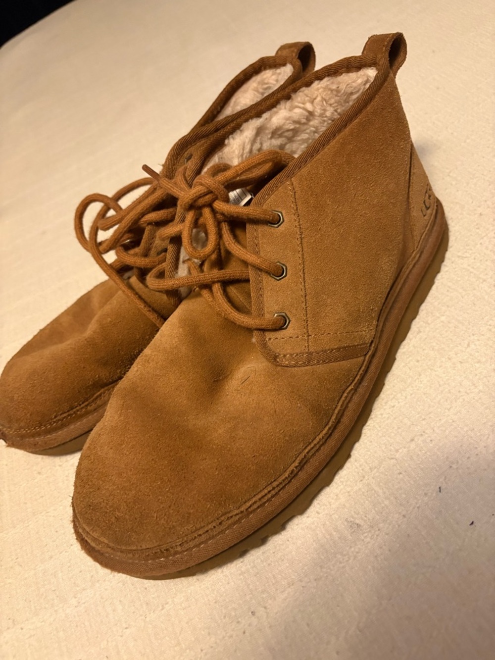 UGG Men's Suede Chukka Boots in Chestnut
